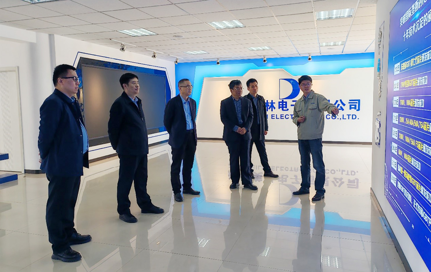 1745462212243544.jpg 02-1.jpg